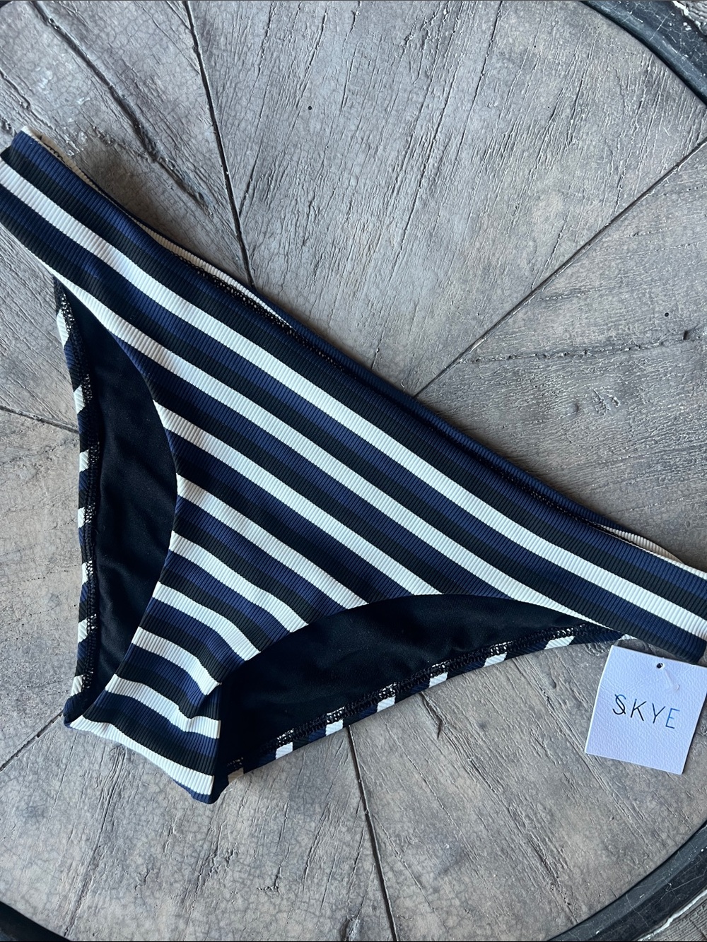 Skye Swimwear Navy and White Striped Women’s Swim Shorts medium missy
